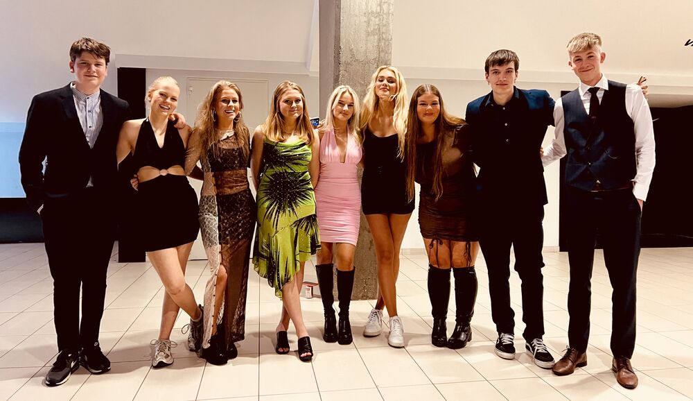 Nefndin sem skipulagði og hélt þetta glæsilega ball