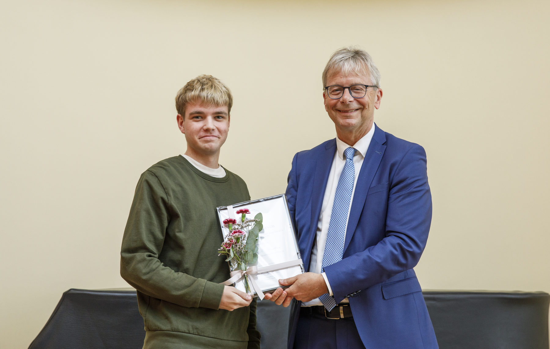 Alexander K. Bendtsen og rektor HÍ, Jón Atli Benediktsson.