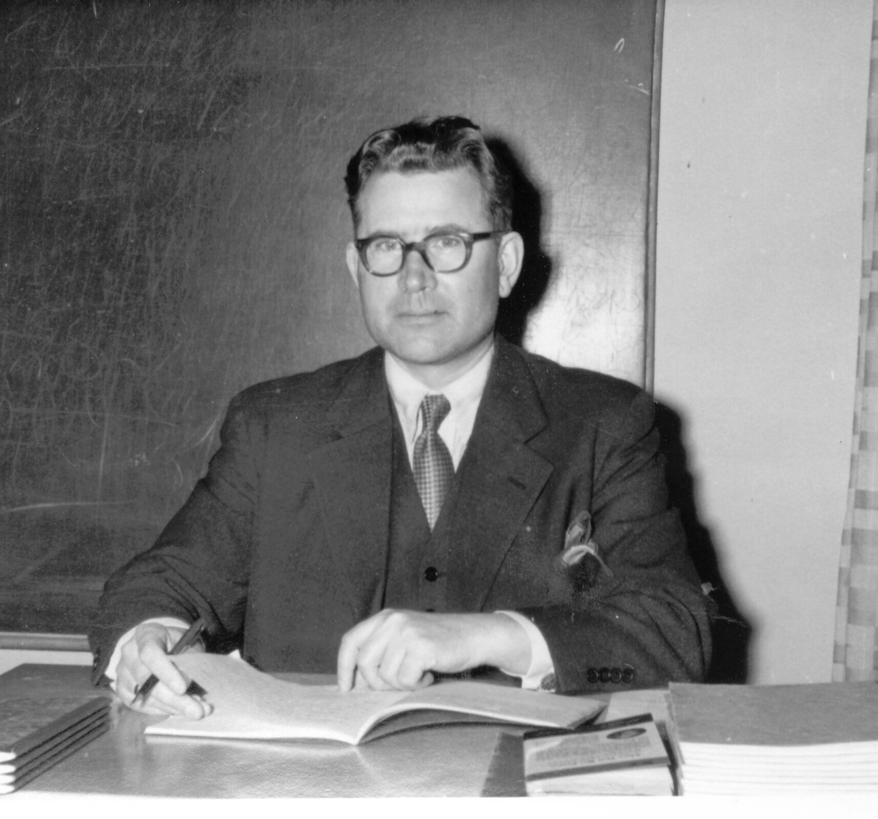 Jón Gíslason, skólastjóri